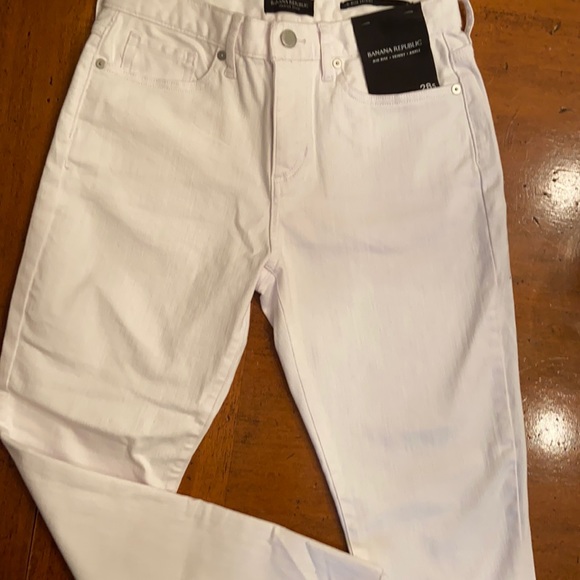 Banana Republic Denim - White denim mid rise skinny ankle jeans - size 28S